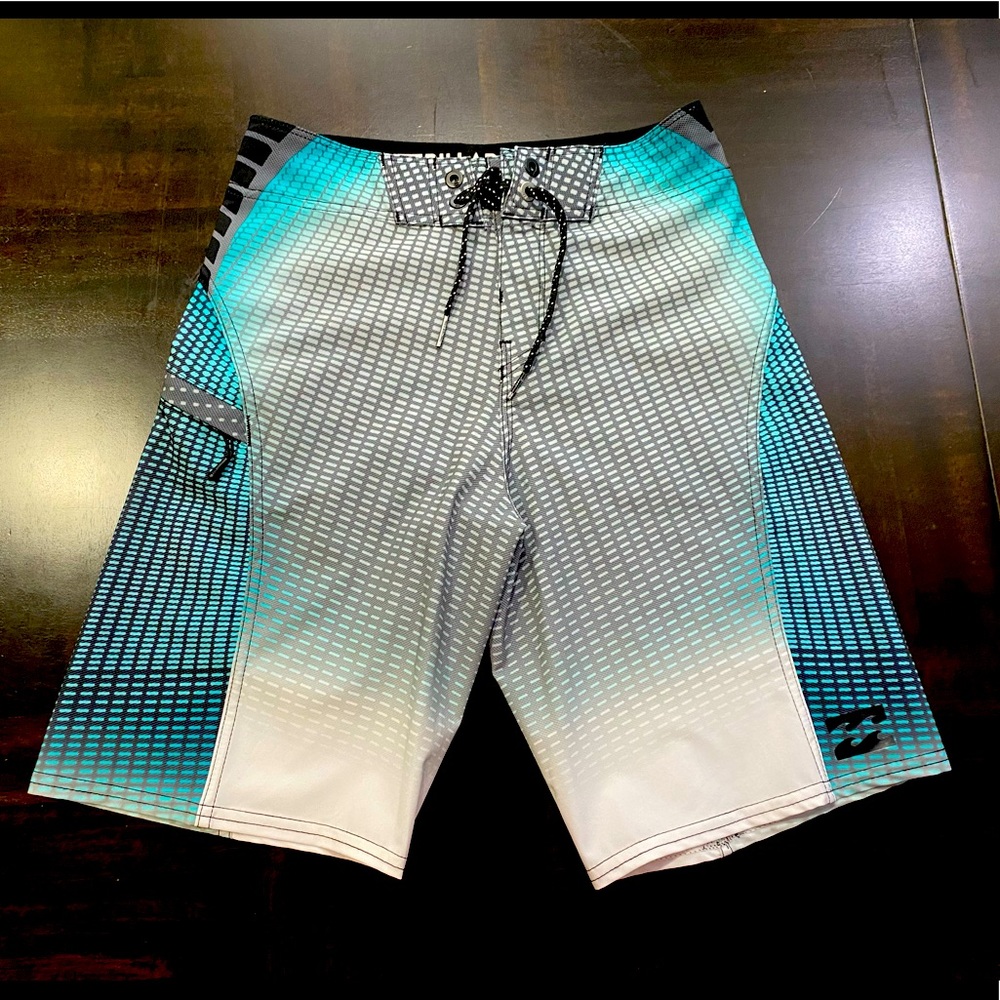Billabong Platinum X Boys Shortboards Size 22